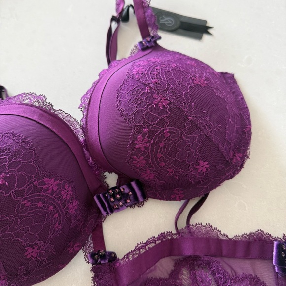 Victoria's Secret Designer Swarovski Crystal Bra & Panty Lingerie Set - Picture 5 of 15